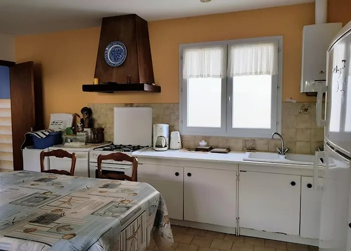 Дом отдыха Charmante Maison Familiale Pres De La - Animaux Bienvenus - Fr-1-194-453 *